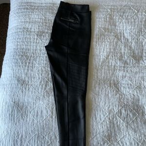 S Express black pleather leggings with zippers